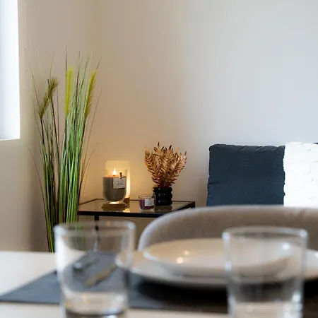 Au 212, T2 Moderne Et Confortable Apartamento